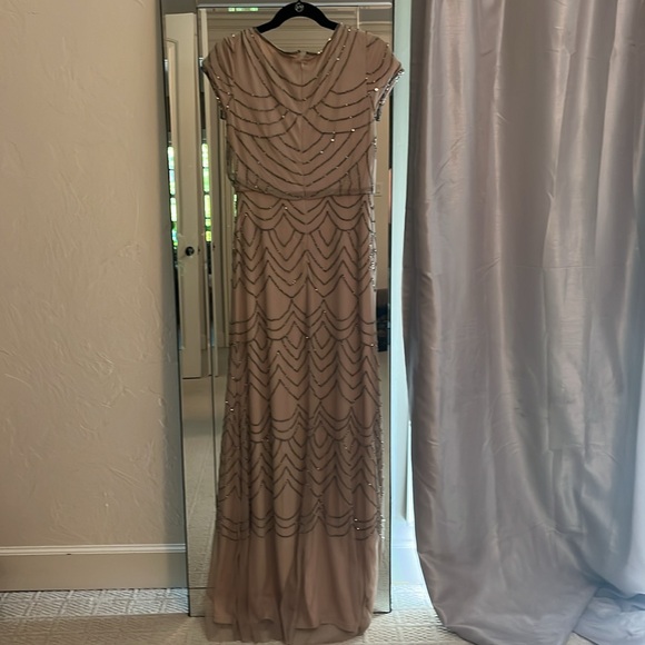 ADRIANNA PAPELL / SIZE 4 / no flaws - Picture 6 of 8